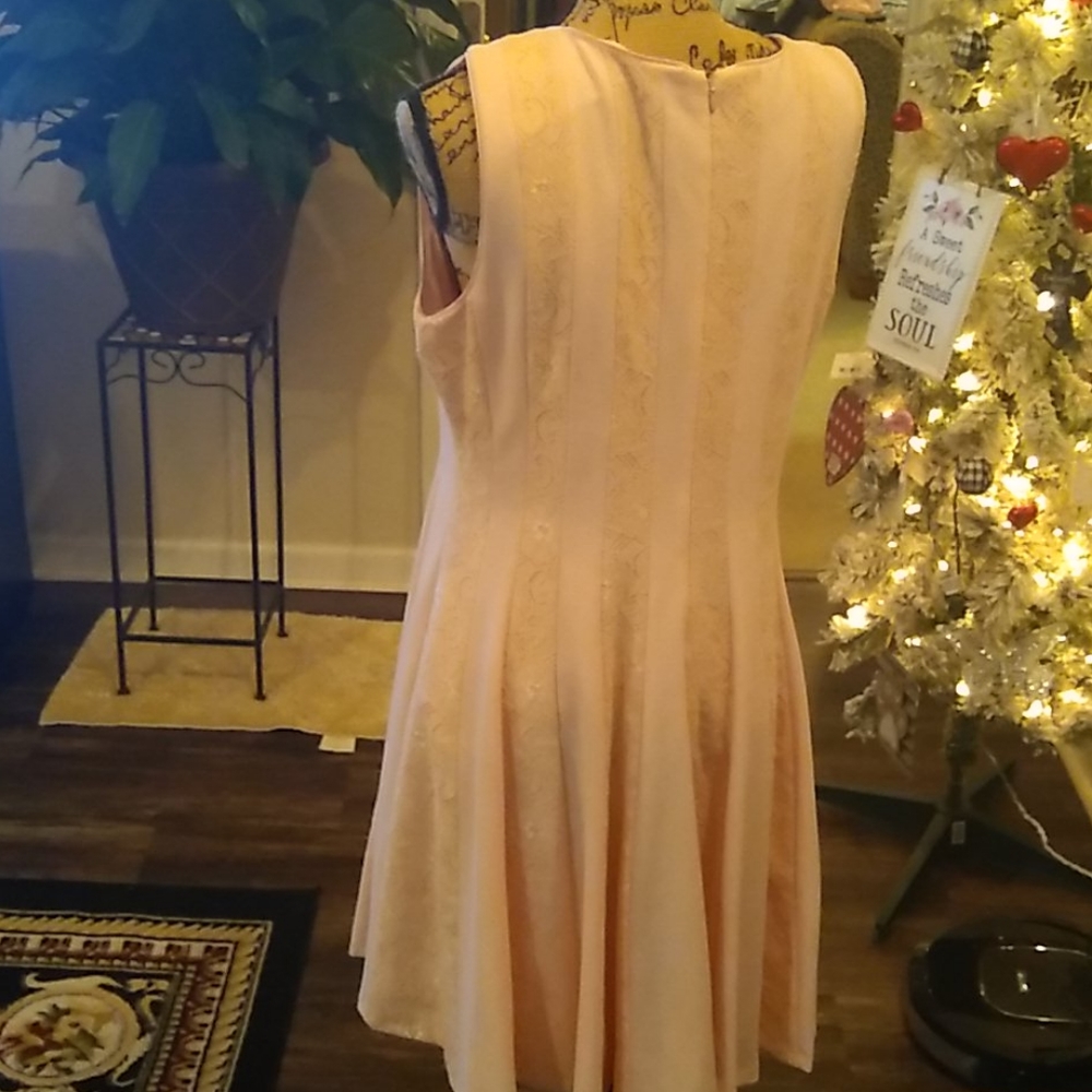 Dress - Picture 2 of 3